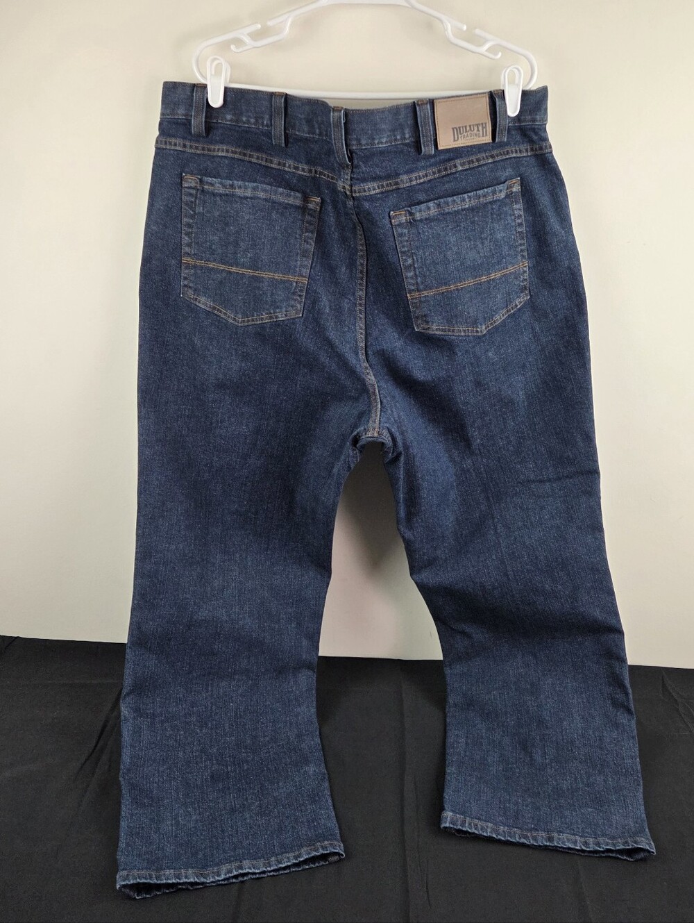 Duluth Trading Flex Weekender Jeans Mens 44x30 Blue Relaxed Fit - Picture 2 of 5